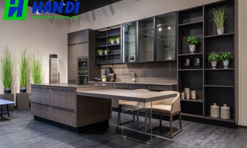 Nghiệm Thu Tủ Bếp Inox Cánh Kính Cần Kiểm Tra Những Gì?