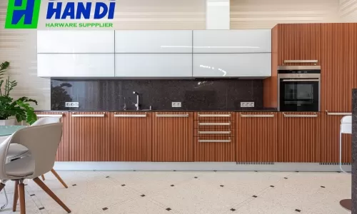 Vì Sao Phụ Kiện Tủ Bếp Chất Lượng Cao Quan Trọng Trong Thi Công Tủ Bếp