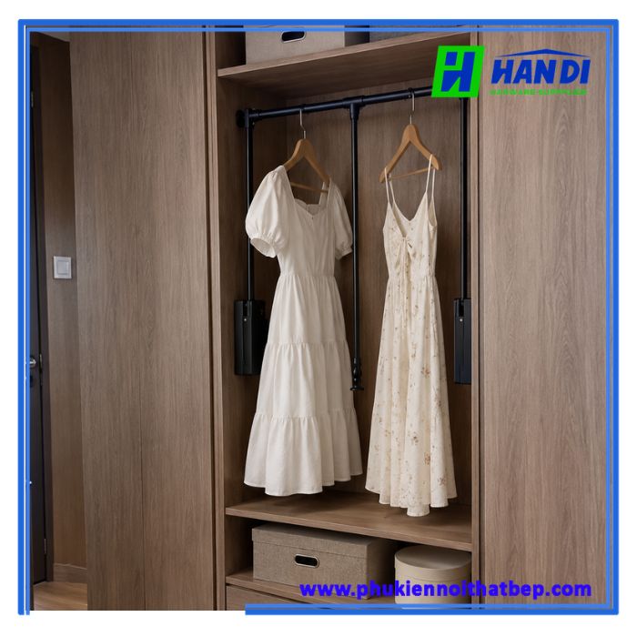 Suốt treo áo có tay kéo FV12A, FV12B, FV12C