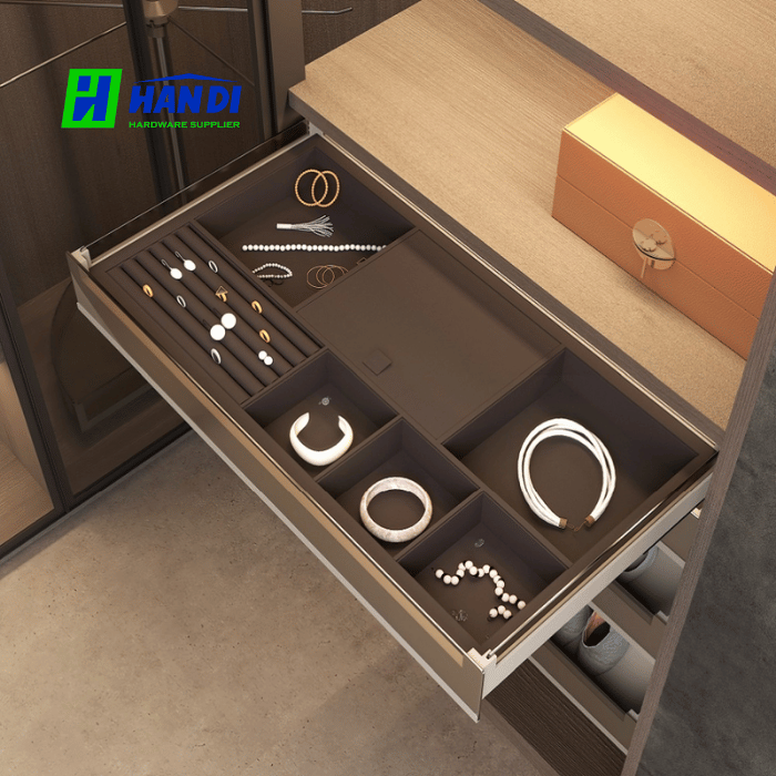 Giá Để Đồ Trang Sức Eurogold EUA22160