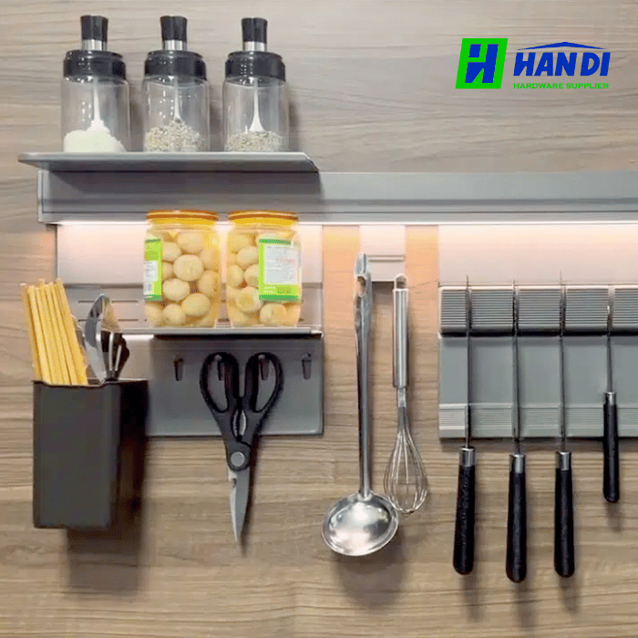 Giá treo ngoài cao cấp có đèn 