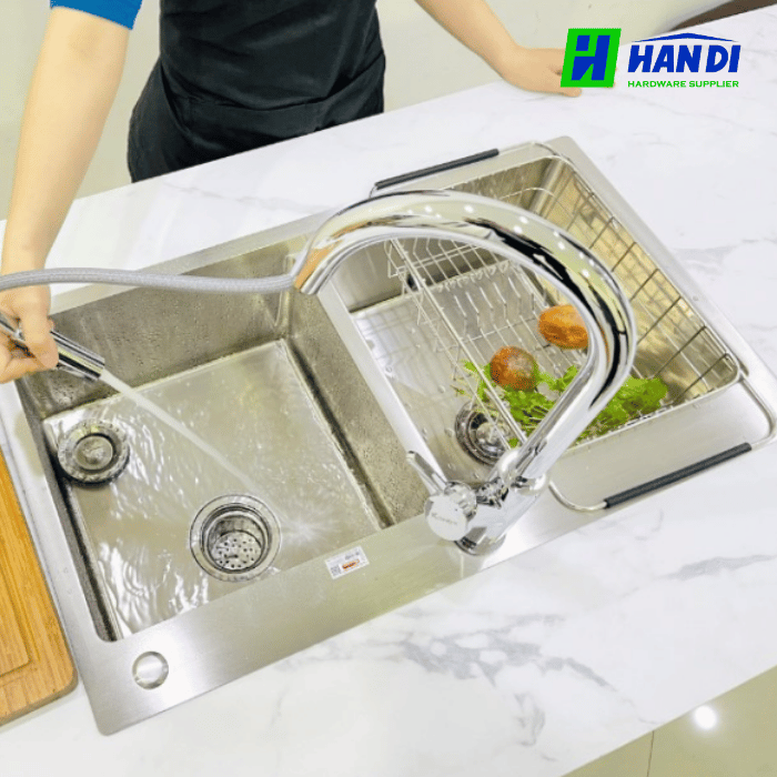 Vòi rửa bát nóng lạnh Eurogold EVF333CR