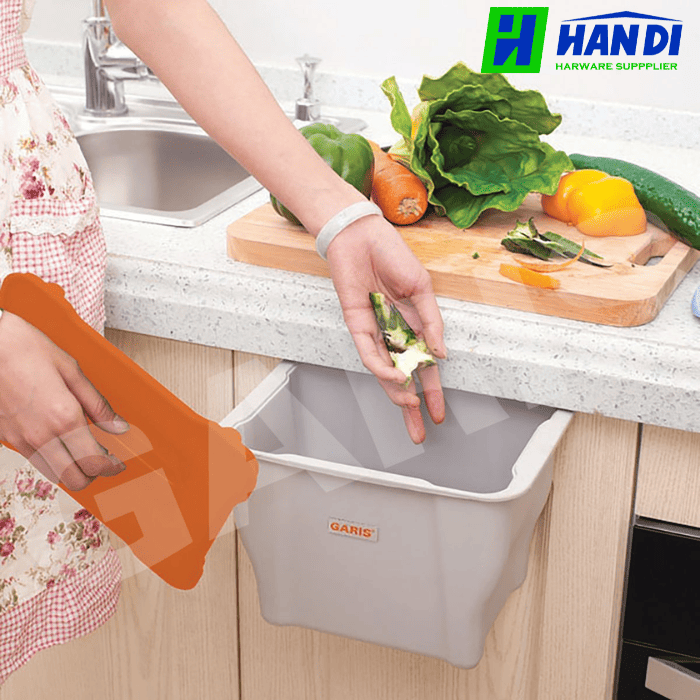 Thùng rác mini treo cánh GARIS GW04.245