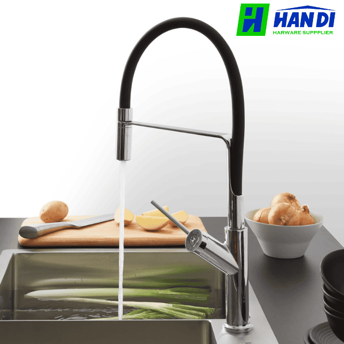 Vòi rửa chén nóng lạnh dây silicon MALLOCA K081C