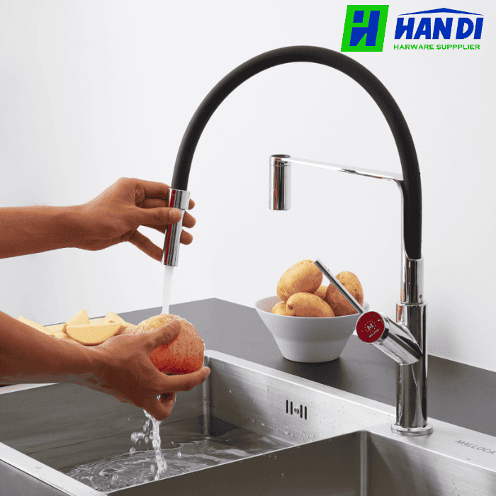 Vòi rửa chén nóng lạnh dây silicon MALLOCA K081C