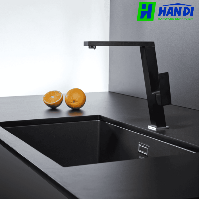 Vòi rửa chén nóng lạnh đồng thau MALLOCA K131BL