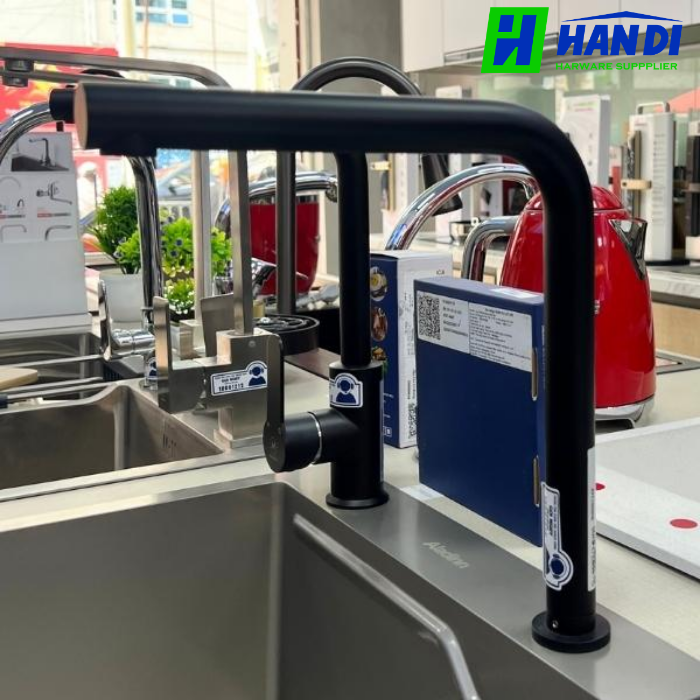 Vòi rửa chén nóng lạnh đồng thau MALLOCA K501B