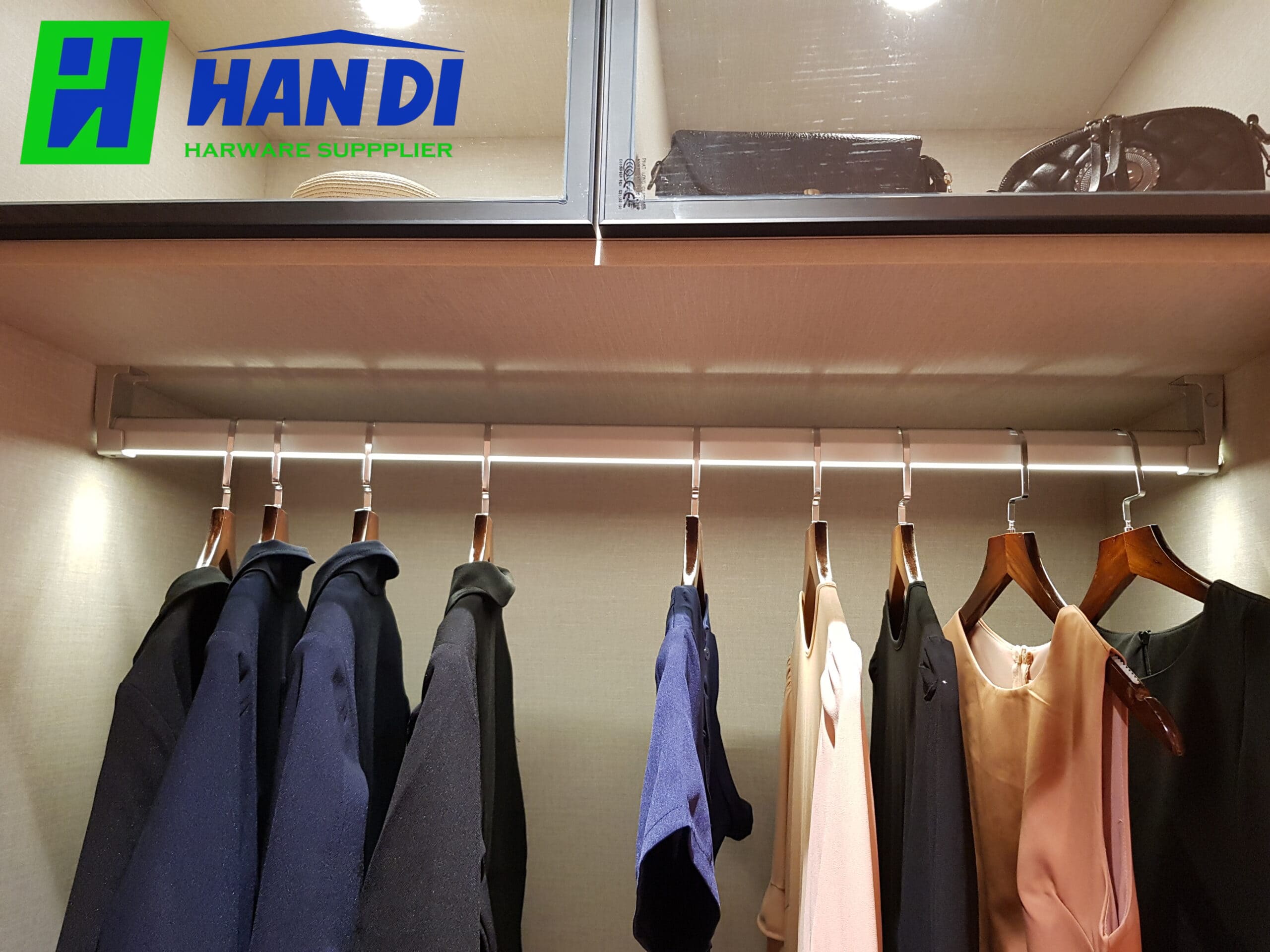 Cận cảnh Led Line Thanh Nhôm tản nhiệt cao cấp lắp tủ quần áo